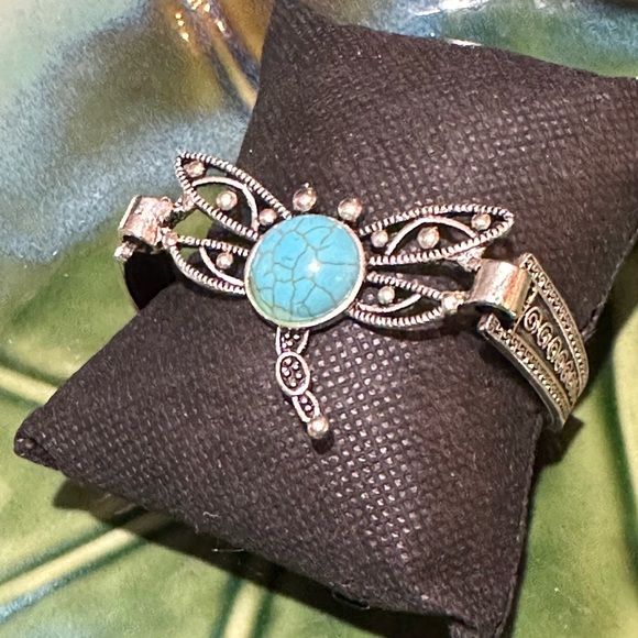 Source Unknown Jewelry - ⚫️ 2/$20 ⚫️ Turquoise & Silver Native Style Bracelet